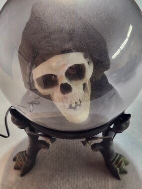 Vintage 2005 Gemmy Animated Talking Skull Crystal Spirit Ball Halloween NWOB